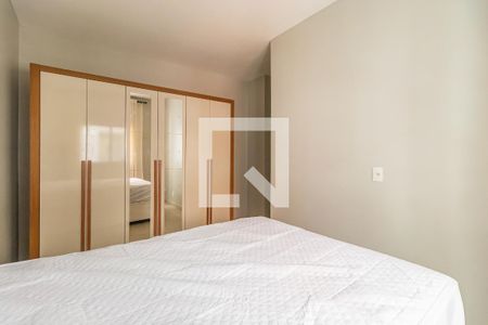Quarto 2 de apartamento à venda com 2 quartos, 52m² em Alphaville Empresarial, Barueri