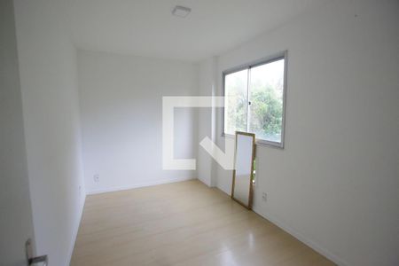 Quarto 1 de apartamento para alugar com 3 quartos, 58m² em Freguesia (jacarepaguá), Rio de Janeiro