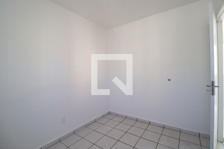 Quarto 2 de apartamento para alugar com 2 quartos, 44m² em Mansour, Uberlândia