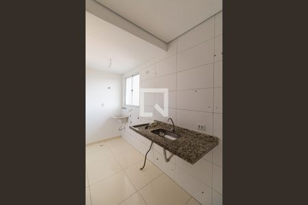 Sala/Cozinha/Área de Serviço  de apartamento para alugar com 2 quartos, 37m² em Jardim Maringa, São Paulo