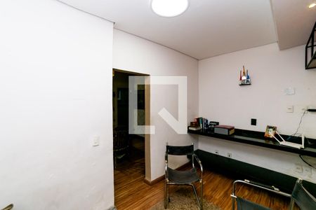 Sala de TV de casa para alugar com 3 quartos, 100m² em Cachoeirinha, Belo Horizonte