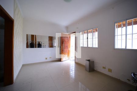 Sala de casa de condomínio para alugar com 2 quartos, 75m² em Vila Paranagua, São Paulo