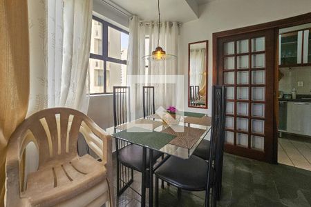 Apartamento para alugar com 2 quartos, 70m² em Jardim Las Palmas, Guarujá