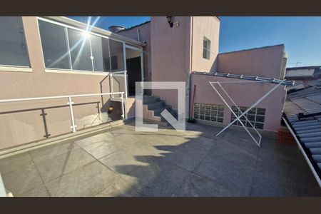 Casa à venda com 4 quartos, 200m² em Cidade Dutra, São Paulo
