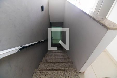 Escada  de apartamento para alugar com 3 quartos, 260m² em Itacoatiara, Niterói