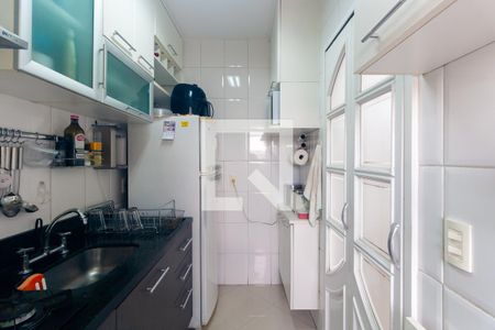 Cozinha de apartamento à venda com 2 quartos, 56m² em Vila Lucia, São Paulo