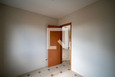 Quarto 1 de apartamento para alugar com 2 quartos, 51m² em Vila Santo Estefano, São Paulo