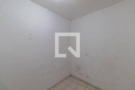 Quarto 1 de casa para alugar com 2 quartos, 100m² em Jardim Robru, São Paulo