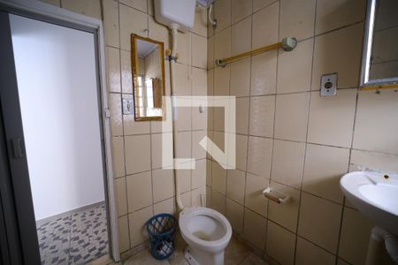 Banheiro de apartamento para alugar com 1 quarto, 45m² em Vila Dalila, São Paulo