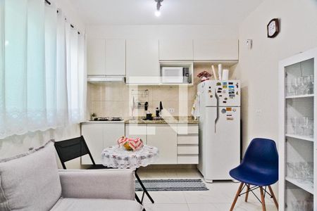 Sala e cozinha de apartamento para alugar com 2 quartos, 67m² em Casa Verde, São Paulo