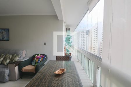 Sala de apartamento para alugar com 3 quartos, 130m² em Vila Maia, Guarujá