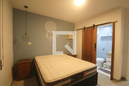 Suíte de apartamento para alugar com 3 quartos, 100m² em Centro, Guarujá