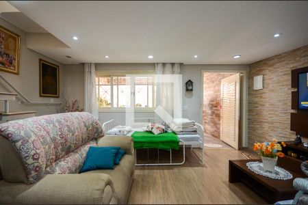 Sala de casa para alugar com 3 quartos, 172m² em Piqueri, São Paulo