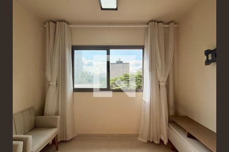 Sala de kitnet/studio para alugar com 1 quarto, 27m² em Chácara Santo Antônio (zona Sul), São Paulo