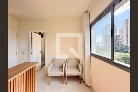Sala  de kitnet/studio para alugar com 1 quarto, 27m² em Chácara Santo Antônio (zona Sul), São Paulo
