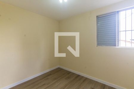 Quarto 2 de apartamento para alugar com 2 quartos, 54m² em Vila Esperança, São Paulo