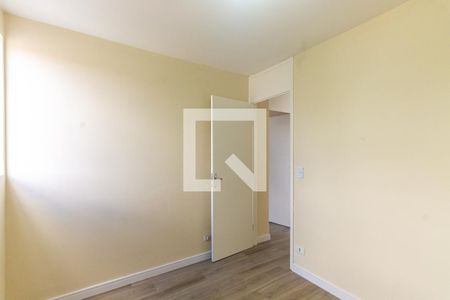 Quarto 2 de apartamento para alugar com 2 quartos, 54m² em Vila Esperança, São Paulo