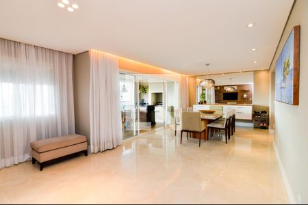 Sala de apartamento para alugar com 3 quartos, 138m² em Vila Rosalia, Guarulhos