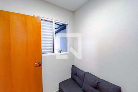 Quarto 1 de apartamento para alugar com 2 quartos, 45m² em Vila Carrão, São Paulo