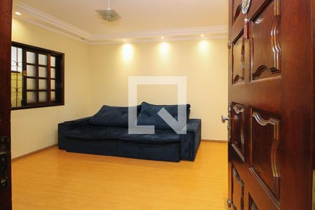 Entrada de casa para alugar com 3 quartos, 157m² em Parque Sao George, Cotia