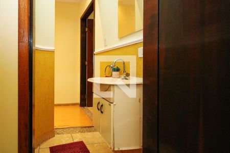 Lavabo de casa para alugar com 3 quartos, 157m² em Parque Sao George, Cotia