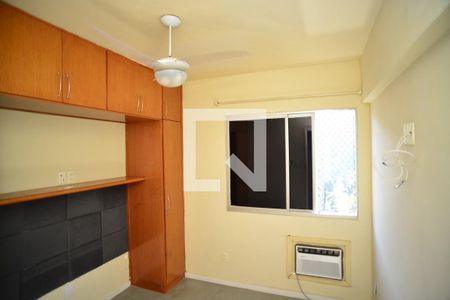 Quarto 1 de apartamento para alugar com 2 quartos, 50m² em Itanhangá, Rio de Janeiro