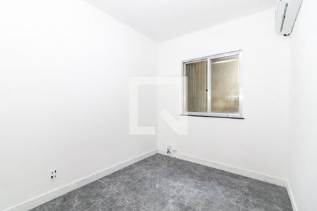 Quarto 3 de casa à venda com 4 quartos, 90m² em Realengo, Rio de Janeiro