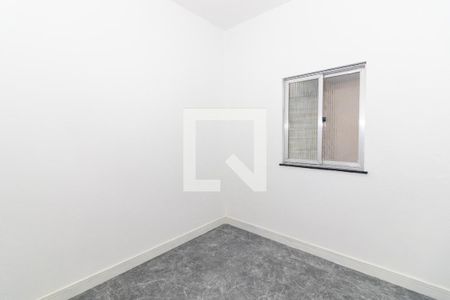 Quarto 2 de casa à venda com 4 quartos, 90m² em Realengo, Rio de Janeiro