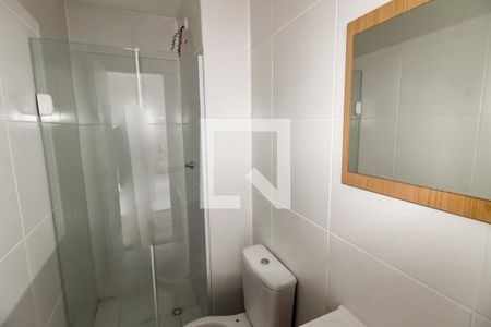 Banheiro de apartamento para alugar com 2 quartos, 33m² em Vila Suzana, São Paulo