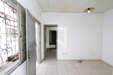 Sala de casa para alugar com 2 quartos, 60m² em Carlos Prates, Belo Horizonte