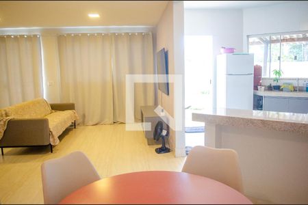 Casa à venda com 3 quartos, 106m² em Conjunto Riviera, Goiânia