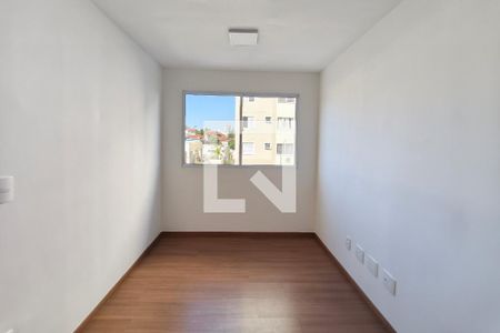 Sala de apartamento para alugar com 2 quartos, 43m² em Vila Satúrnia, Campinas