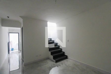 Sala de casa de condomínio para alugar com 2 quartos, 70m² em São Lucas, São Paulo