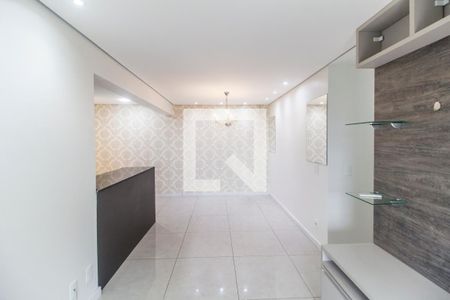 Sala de apartamento para alugar com 2 quartos, 76m² em Jardim Tupanci, Barueri