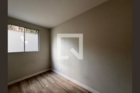 Quarto 1 de apartamento à venda com 2 quartos, 44m² em Jaqueline, Belo Horizonte
