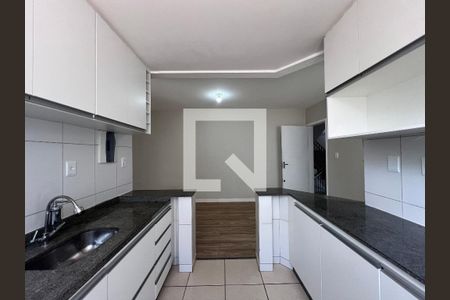 Cozinha de apartamento à venda com 2 quartos, 44m² em Jaqueline, Belo Horizonte