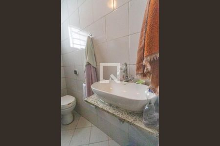 Banheiro de casa à venda com 4 quartos, 150m² em Jardim Miriam, São Paulo
