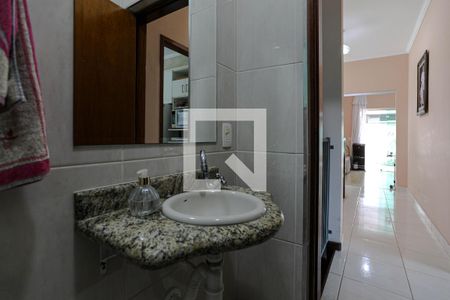 Lavabo de casa para alugar com 4 quartos, 300m² em Vila Oliveira, Mogi das Cruzes