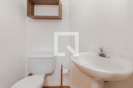 Lavabo de casa de condomínio para alugar com 4 quartos, 220m² em Brooklin, São Paulo