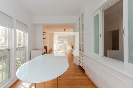 Sala de casa de condomínio para alugar com 4 quartos, 220m² em Brooklin, São Paulo