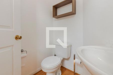 Lavabo de casa de condomínio para alugar com 4 quartos, 220m² em Brooklin, São Paulo