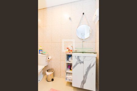 Banheiro de apartamento para alugar com 1 quarto, 17m² em Jardim Vila Galvao, Guarulhos