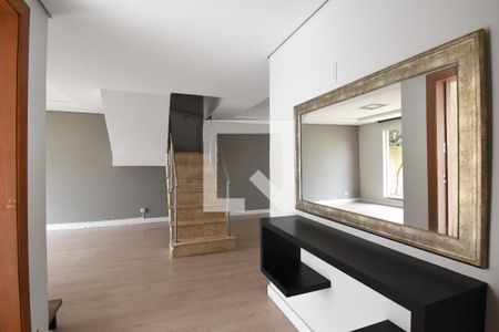 Sala de casa de condomínio para alugar com 2 quartos, 123m² em Cachoeira, Curitiba