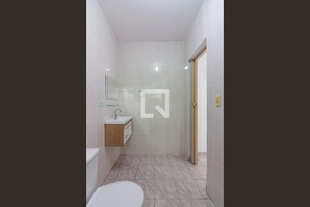 Banheiro de casa para alugar com 1 quarto, 36m² em Padroeira, Osasco