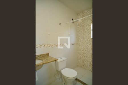Banheiro do Quarto 1 de casa para alugar com 2 quartos, 225m² em Caxito Pequeno, Maricá