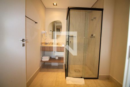 Banheiro de kitnet/studio para alugar com 1 quarto, 33m² em Campo Belo, São Paulo