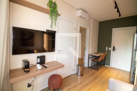 Sala de kitnet/studio para alugar com 1 quarto, 33m² em Campo Belo, São Paulo