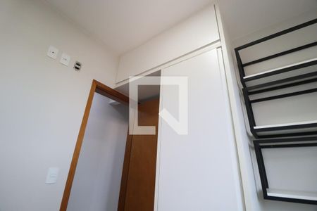 Quarto 1 de apartamento para alugar com 2 quartos, 78m² em Santa Mônica, Uberlândia