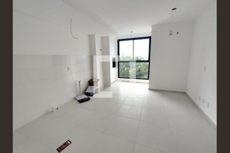 Sala / Cozinha  de apartamento para alugar com 2 quartos, 57m² em Serraria, São José