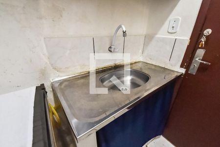 Cozinha de apartamento à venda com 1 quarto, 27m² em Liberdade, São Paulo